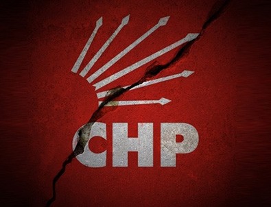CHP ilçe yönetimi düştü