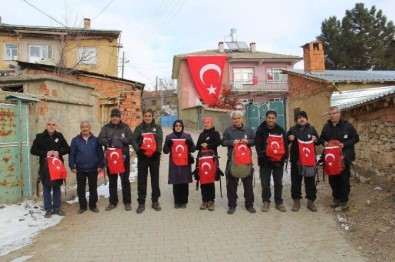 Konya'da, Doğa Tutkunları Şehit Polis Oğuzhan Duyar İçin Dağa Tırmandı