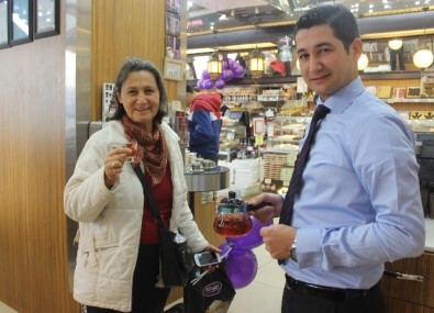 Soğuğa Karşı Üretilen 'Kış Çayı' Yoğun İlgi Görüyor