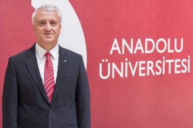 Anadolu Üniversitesi Rektörü Prof. Dr. Gündoğan'ın Dünya Engelliler Günü Mesajı