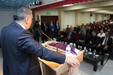 Başkan Gürkan Kariyer Günlerine Katıldı