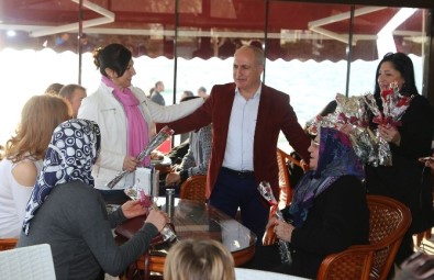 Başkan Hasan Akgün Açıklaması 'Türk Kadını, Toplumumuzdaki Layık Olduğu Yeri Almalıdır'