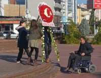 ERDOĞAN KANYıLMAZ - Engelli Dostu Esnaflara Plaket