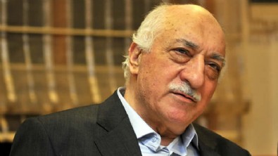 Gülen banyolara gizli kamera yerleştirmiş