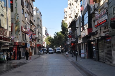 İzmir'deki Bomba İhbarı Asılsız Çıktı