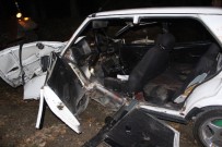 Otomobil İle Kamyon Kafa Kafaya Çarpıştı Açıklaması 5 Yaralı