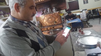 Tosya'da Çay Ocağı İşletmecisi ''Whatsap Çay İsteme Hattı'' Kurdu