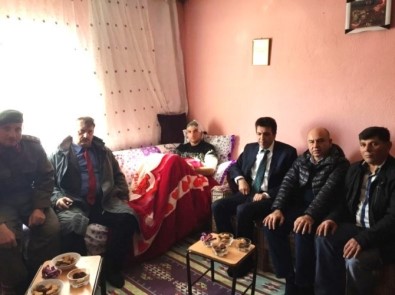 Kayseri'deki Terör Saldırısında Yaralanan Komando Er Yasin Memiş'e 'Geçmiş Olsun' Ziyareti