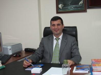 RTEÜ Rektör Yardımcısı Hasan Efe Kansere Yenildi