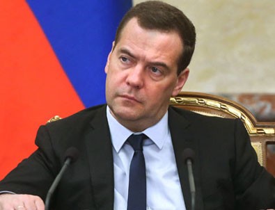 Rusya Başbakanı Medvedev'den açıklama