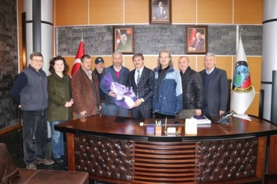 Başkan Yusuf Alemdar'a Spor Kulübünden Ziyaret