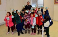 BANKA MÜDÜRÜ - Besni'de Öğrencilere Kumbara Hediye Edildi