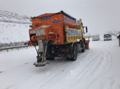 Büyükşehir'den Kapalı Yollara Anında Müdahale