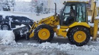 ERUH BELEDIYESI - Eruh Belediyesinden Kar Temizleme Çalışmaları