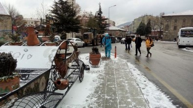 Isparta' Da Kar Yağışı Hayatı Olumsuz Etkiledi