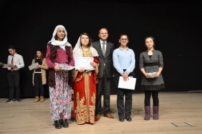 Okullar Arası Serbest Şiir Okuma Yarışması