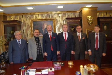 Vali Gül'den, Başkan Demirgil'e Ziyaret