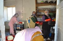 ÇAMAŞIR MAKİNESİ - Adana Tufanbeyli'de 'Yaşlı Bakım Timi' Kuruldu