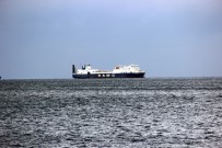 ELVERİŞSİZ HAVA - 'Hayalet Gemi' Fırtına İle Boğuşuyor