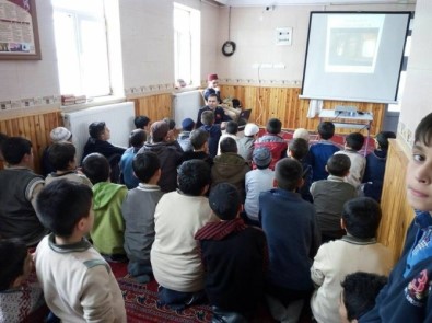 İtfaiye Daire Başkanlığı Yatılı Yurtta Kalan Öğrencilere 'Yangın' Eğitimi Verdi