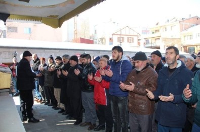 Şarkın Kilidi Hakk'a Yürüdü