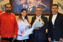 KAYALı - Türkiye Ümit Ve Genç Karate Milli Takımları Kuşadası'nda Kampa Girdi