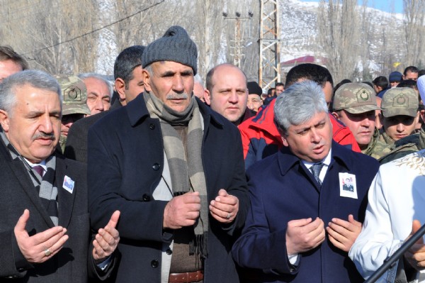 Fırat Kalkanı şehitlerine veda