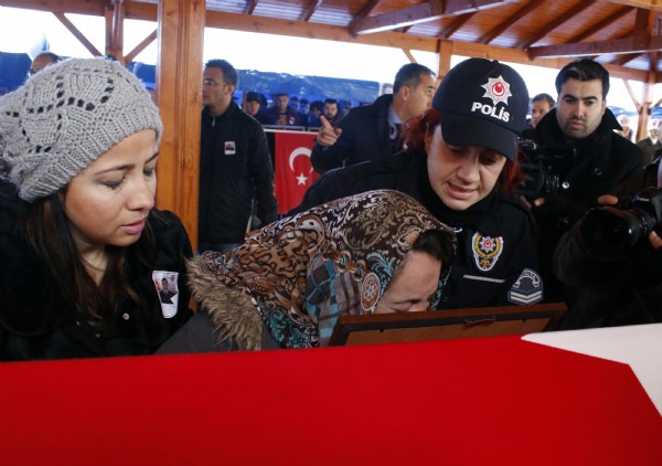 Fırat Kalkanı şehitlerine veda