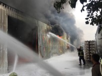 AMBALAJ FABRİKASI - Adana'da Ambalaj Fabrikasında Patlama