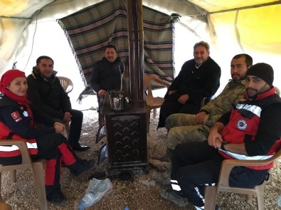 Başkan Yardımcısı Cuma Özdemir, Sıhhi Tahliye Noktasında Görev Yapan Personeli Ziyaret Etti