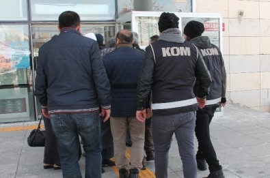 Elazığ'da Bylock Kullanan 15 Polis Adliyeye Sevk Edildi