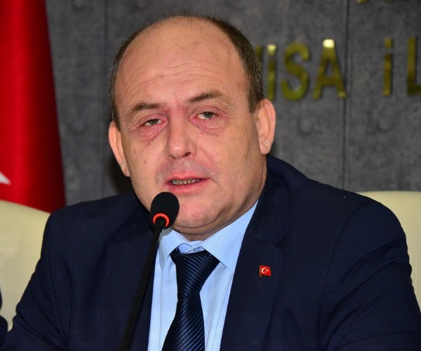 AK Parti il başkanı görevden alındı