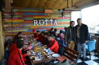 SUNGUR TURAN - Bilecikspor Oyuncular Maç Öncesi Kahvaltıda Buluştu