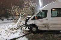 Elazığ'da Kar Yağışı İle Birlikte Kazalar Meydana Geldi