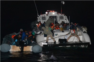 İçişleri Bakanlığı Açıklaması 'Son Bir Haftada 131 Düzensiz Göçmen Ve 2 Göçmen Kaçakçısı Yakalandı'