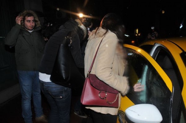 Ahmet Kural yanındaki kadınları tanımadı