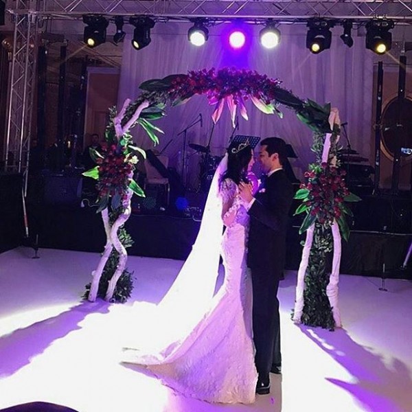 Ünlü oyuncu dünya evine girdi