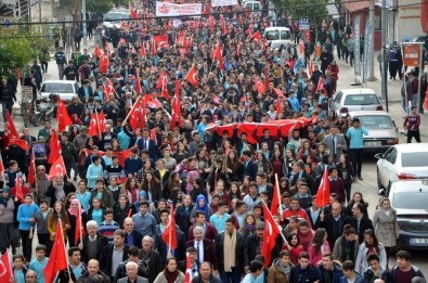 Adana'da 'Teröre Karşı Milli Birlik Ve Beraberlik' Yürüyüşü