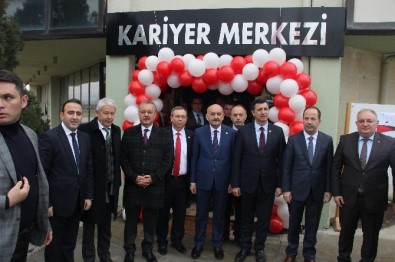Bakan Müezzinoğlu, Kariyer Merkezi'ni Açtı