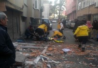 HACI BAYRAM - Balkon Çöktü Açıklaması 3 Yaralı