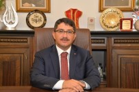 Başkan Çelik İstiklal Şairi Mehmet Akif Ersoy'u Andı