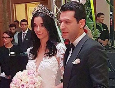 Ünlü oyuncu dünya evine girdi