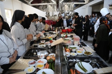 ODÜ'de Aşçı Adaylarına Yeni Trendler Tanıtıldı