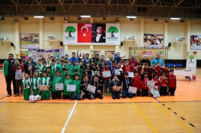 Şehitkamil'de Alkışlar Altın Kramponlara