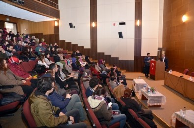 Kırıkkale Üniversitesi'nde Mehmet Akif Konferansı