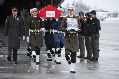 Şehit Astsubay Altıparmak'ın Cenazesi Memleketi Konya'da