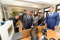 TUNCELİ VALİSİ - Tunceli Valisi, Yeni Kimlik Kartı Çalışmaları Hakkında Bilgi Aldı