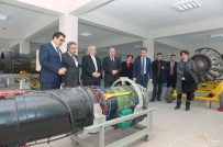 SALIH KESER - Vali Çelik, Sabiha Gökçen Mesleki Ve Anadolu Teknik Lisesi'ni Ziyaret Etti