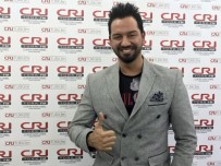 POP MÜZIK - Barış Kömürcüoğlu: Starlar gençlerin önünü kesiyor