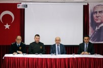 BAHÇECIK - Kaymakam Çelenkoğlu Muhtarlarla Tanıştı